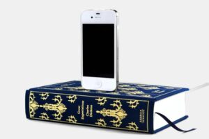 great expectations smartphone charger