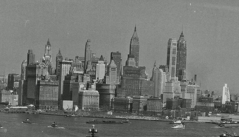 Old photo of the Brooklyn skyline.