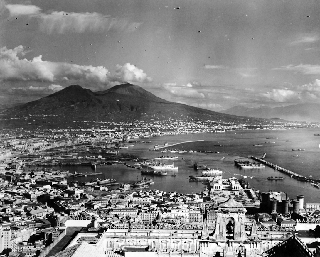 a photograph of Naples, Italy from 1943