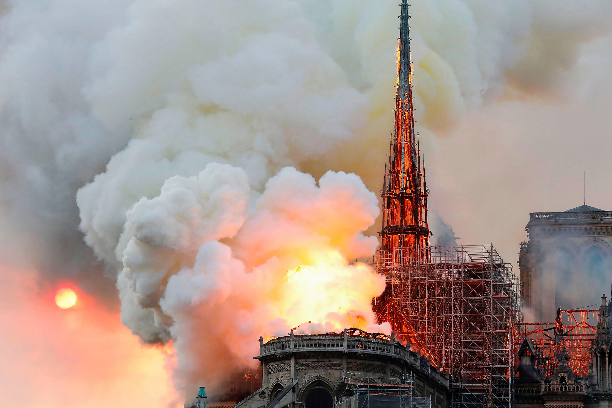 photo of the Notre Dame fire 