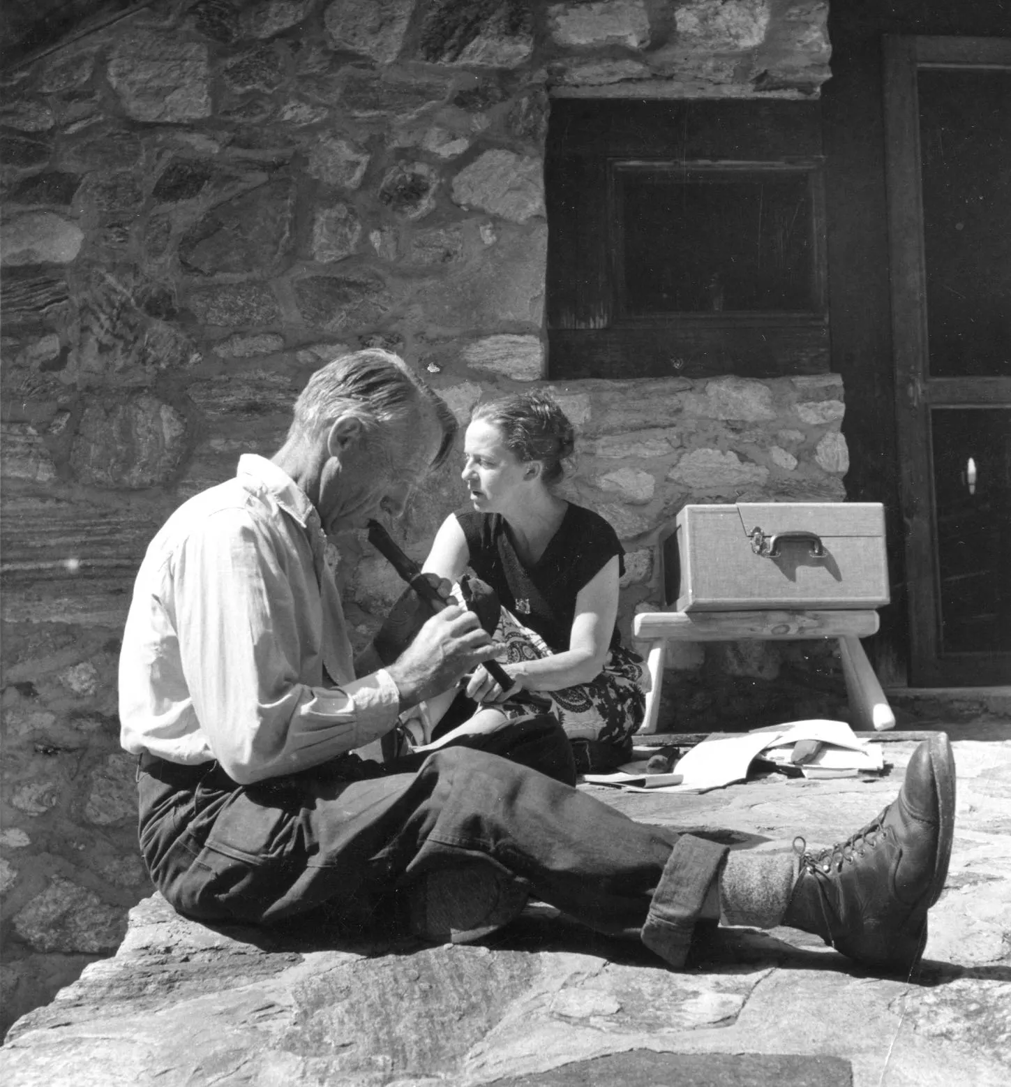 image of Helen and Scott Nearing on their homestead